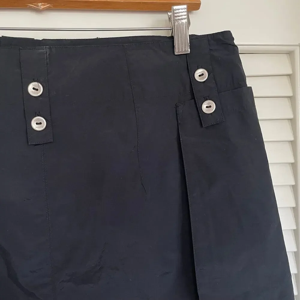 Vintage Y2K Tommy Jeans Black Utility Cargo Skirt 13 L Streetwear Off Duty Model